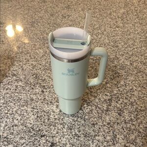 Stanley Quencher H2.0 Flowstate Tumbler in Mist - 40oz